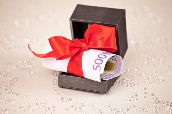 Beperkte tijd voor aanslag als een schenking niet is aangegeven Beperkte tijd voor aanslag als een schenking niet is aangegeven